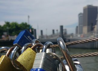 Locks - Gali Davar - jGirls+ Magazine
