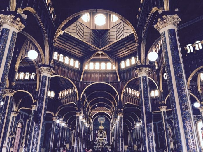 ChurchCeiling - ChalotteDaniels