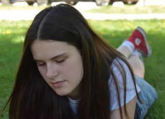 Novel Thoughts by Eliana Pasternak - Photo by Hannah Rubenstein