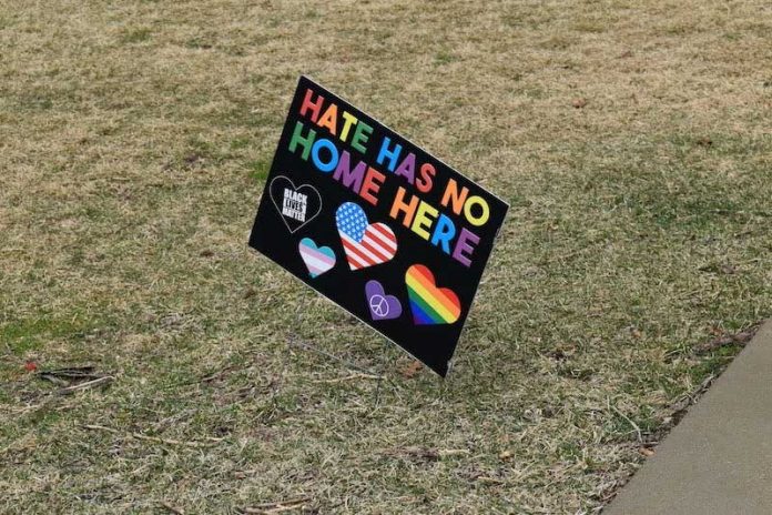 So This Is How It Goes by Casey Bader - Photo by Hannah Rubenstein