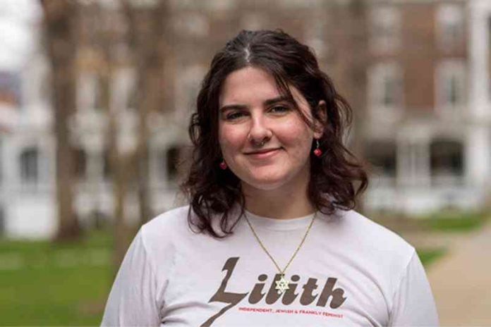 Alexa Hulse for Hollins.edu