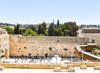 A photo of the Western Wall in Jerusalem
