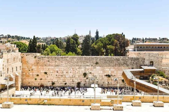 A photo of the Western Wall in Jerusalem